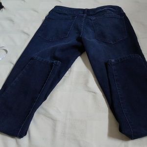 Old Navy Jeans - Old Navy like new jeans 2% stretch size 12R Old Navy Jeans - Old Navy like new jeans 2% stretch size 12R